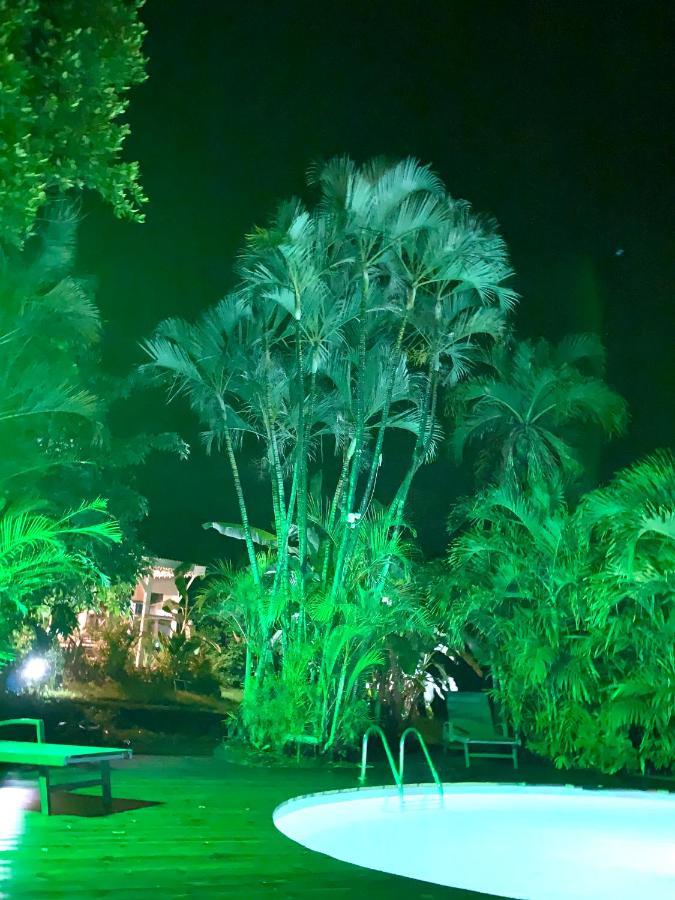Lodge Pamplemousse Avec Piscine Privative , Dans Parc Calme A 500 M Plage Le Carbet Buitenkant foto