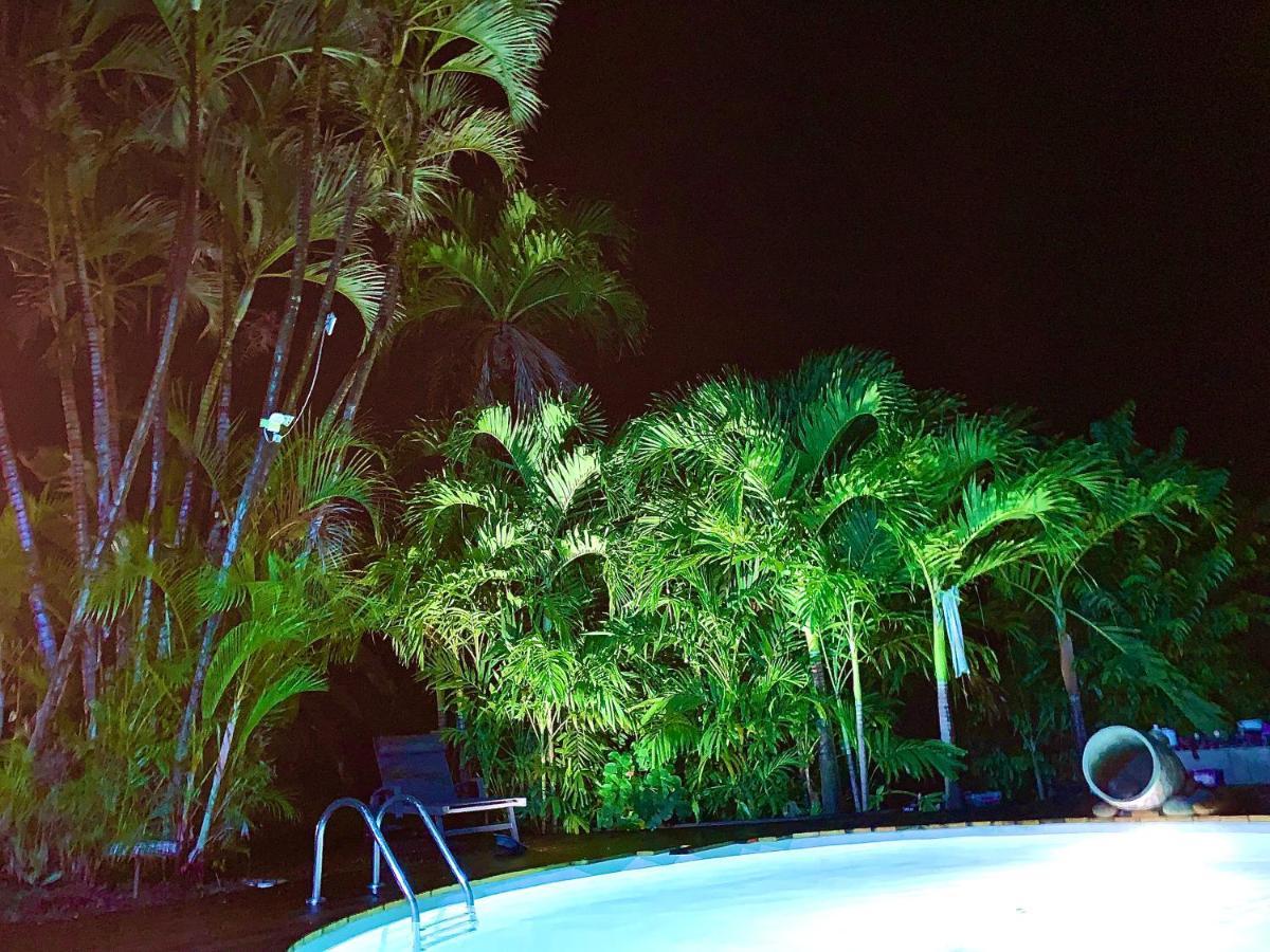 Lodge Pamplemousse Avec Piscine Privative , Dans Parc Calme A 500 M Plage Le Carbet Buitenkant foto